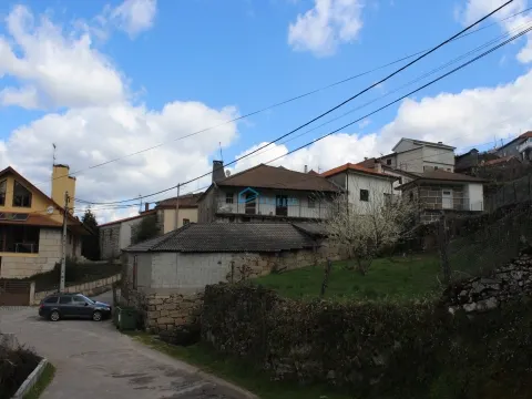 Detached house to restore T6