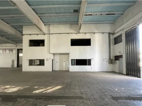 Armazém / Pavilhão