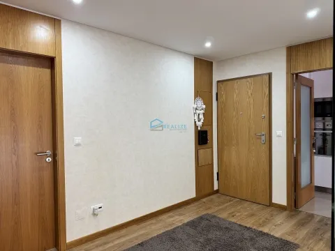 T3 Remodelado com Grande Terraço – Oportunidade Única!