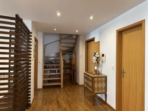 Appartement 5 Chambre(s)