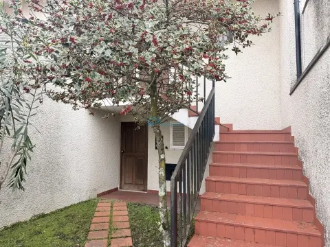 Viviendas Adosadas en barrio 5 habitaciones