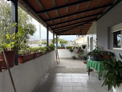 Moradia Térrea com Terreno em São Martinho de Antas
