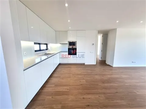 APARTAMENTO T3, A 400 METROS DA PRAIA, PÓVOA DE VARZIM