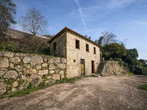 Moradia para Restaurar T2