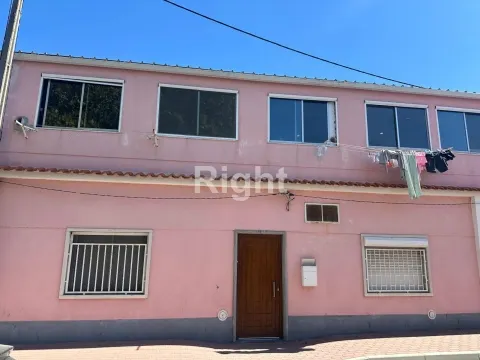 Prédio na Charneca da Caparica, Almada