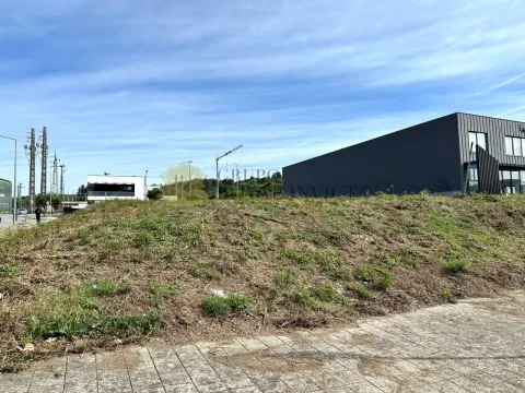 Terreno para construção comercial - Valongo