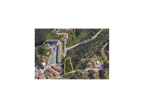 Terreno Rústico de 2.900m² em Crestuma, Vila Nova de Gaia