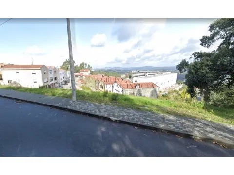 Terreno Rústico de 2.900m² em Crestuma, Vila Nova de Gaia
