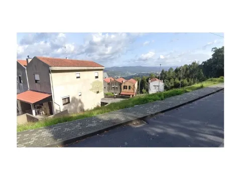 Terreno Rústico de 2.900m² em Crestuma, Vila Nova de Gaia