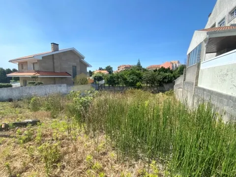 Terreno em Canelas - V. N. Gaia