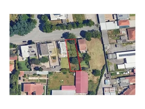 Lote para construção de moradia em Moreira - Maia