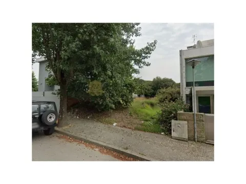 Lote para construção de moradia em Moreira - Maia