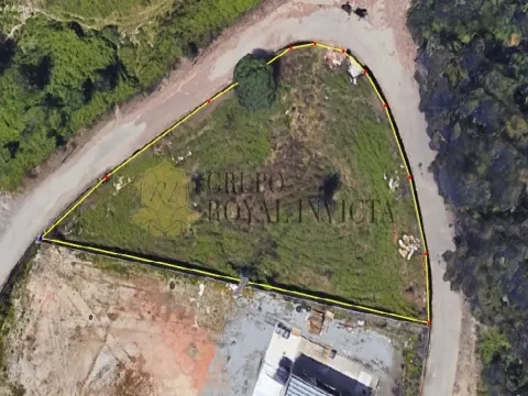 Terreno Com Projecto Aprovado para armazém de 1000m2