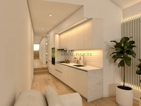 Moradia V2 totalmente reabilitada – Póvoa de Varzim, Perto da Praia!