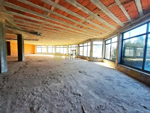  Fantástica Loja de Gaveto na Madalena – Vila Nova de Gaia