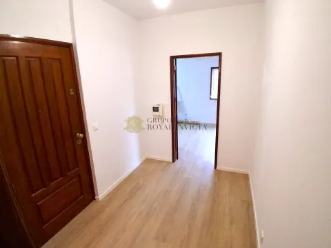 Apartamento T2 Renovado com Garagem e Metro à Porta – Rio Tinto