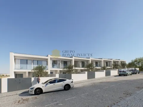 Casa a schiera 4 Vani