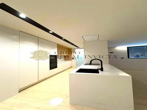 Wohnung 4 Schlafzimmer