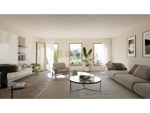 Prédio com PIP aprovado em São Roque da Lameira - Porto