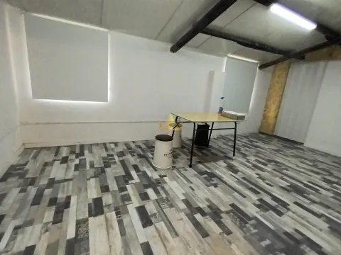 Haus und Nebengebäude als Investition oder Eigenheim zu verkaufen in Ourém