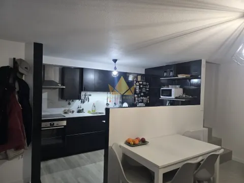 Gerenoveerde woning met 2 slaapkamers te koop in Óbidos.