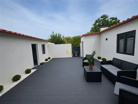 Moradia T3 Remodelada para Venda em Óbidos
