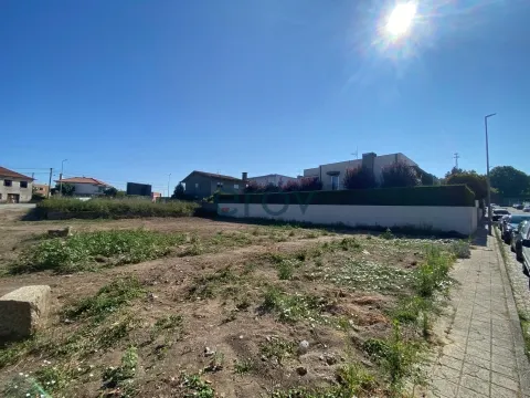 Lote de Terreno em Riba de Ave – V. N. Famalicão