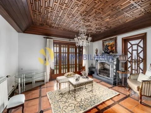 4-Bedroom House in Ermesinde with Balconies and Central Heating