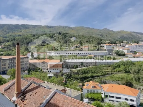 Apartamento T5 para VENDA  próximo ao Jardim Público da Covilhã