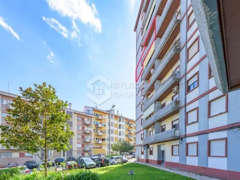 Apartamento T3 à Venda na Covilhã - Bloco Estrela