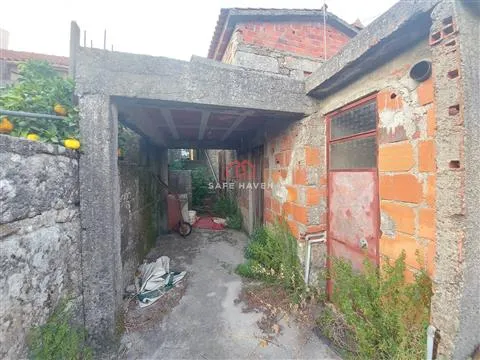 Moradia para Restaurar T2