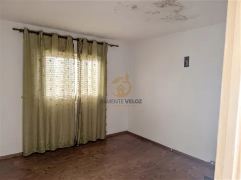 Moradia para Restaurar T4 Venda