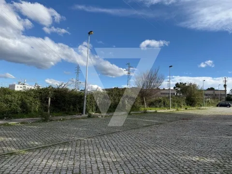 Industrial Land for Sale in Fânzeres - Gondomar.