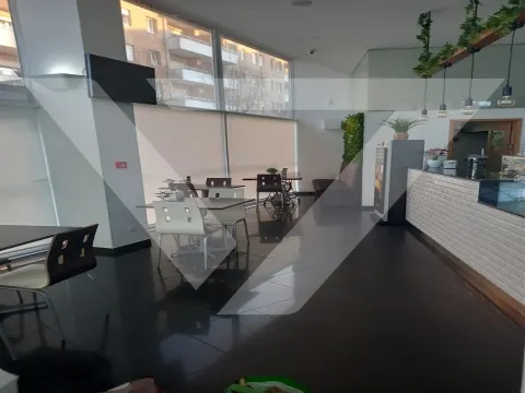 Trespasse Pão Quente/Pastelaria /Gelataria e Restaurante - Canidelo - V.N.Gaia.