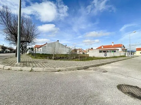 lotes-venda-dois-moradias-lardosa