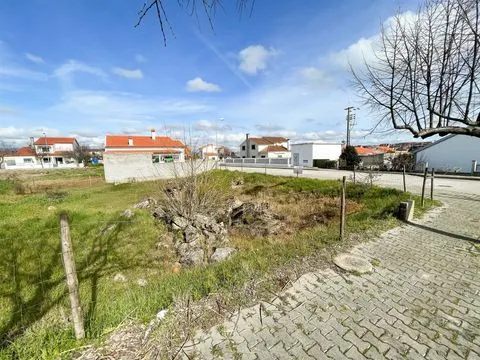 lotes-venda-dois-moradias-lardosa