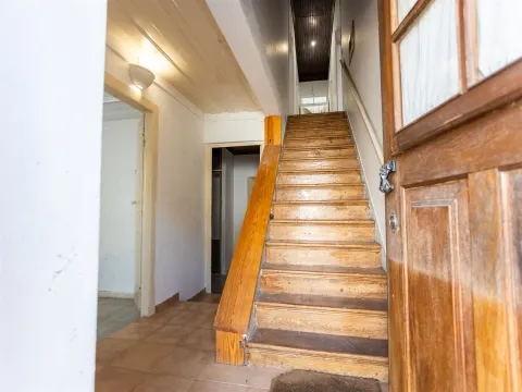 Moradia histórica T6 com piscina e anexo – centro de Salvaterra de Magos