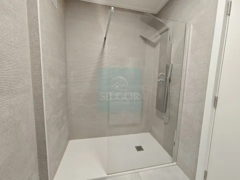 APARTAMENTO T1 C/QUINTAL A ESTREAR