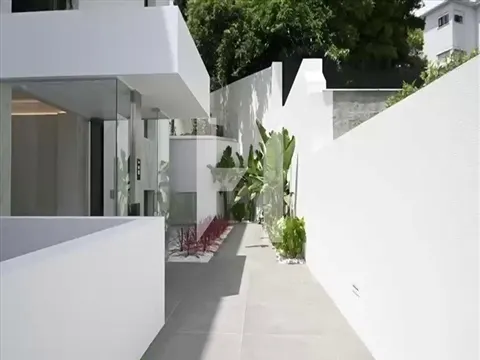 Penthouse T4 Duplex com Rooftop e Piscina Privada no Estoril