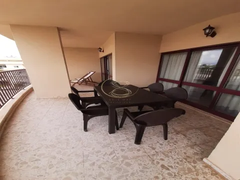 Arrendamento Apartamento T2 Mobilado, piscina,lugar de garagem, Clube Praia Mar.