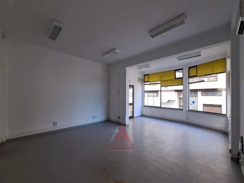 (Investimento) Loja c/ luz natural 