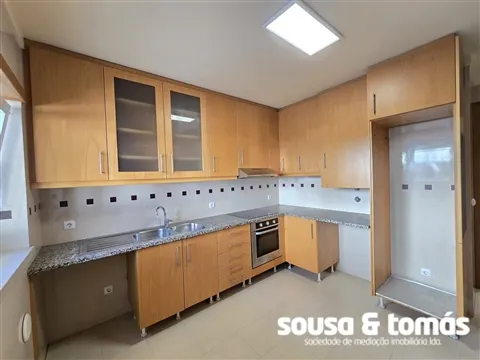 Apartamento T2 - Arrendamento