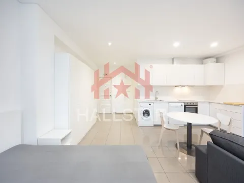Studio Apartment / Furnished and Equipped / Leiria