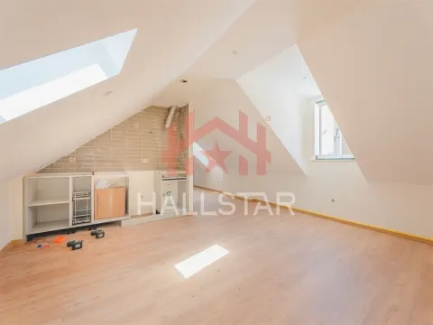 Apartamento T2 Novo / Cozinha Equipada / Vista Castelo de Leiria