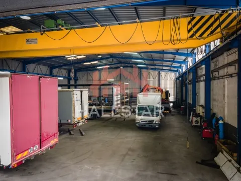 Warehouse / Industrial Activity / Covered Area of &#8203;&#8203;1840m2 / Azoia