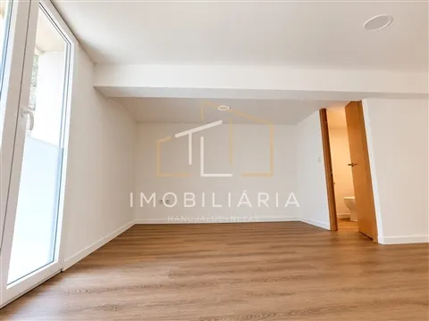 Moradia na Vila de Santar
