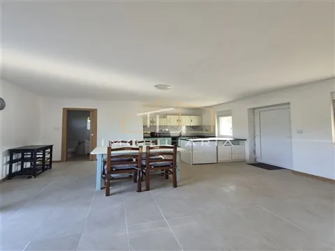 Quinta com Moradia T0 em Pedra - Um Refúgio