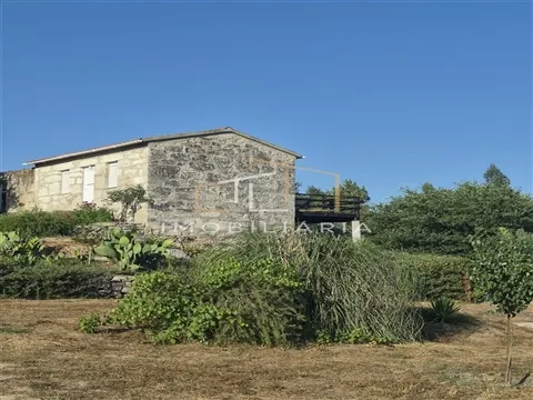 Quinta com Moradia T0 em Pedra - Um Refúgio