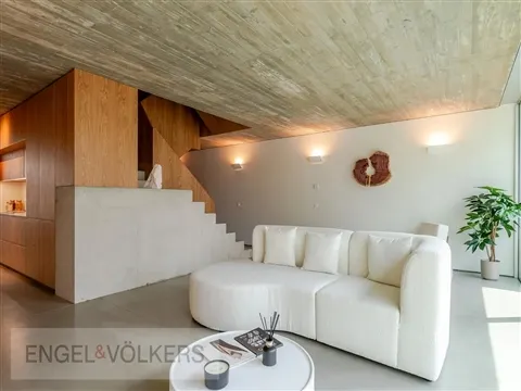 Apartamento T4+1