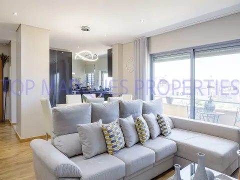 Apartment with Mountain and Sea Views